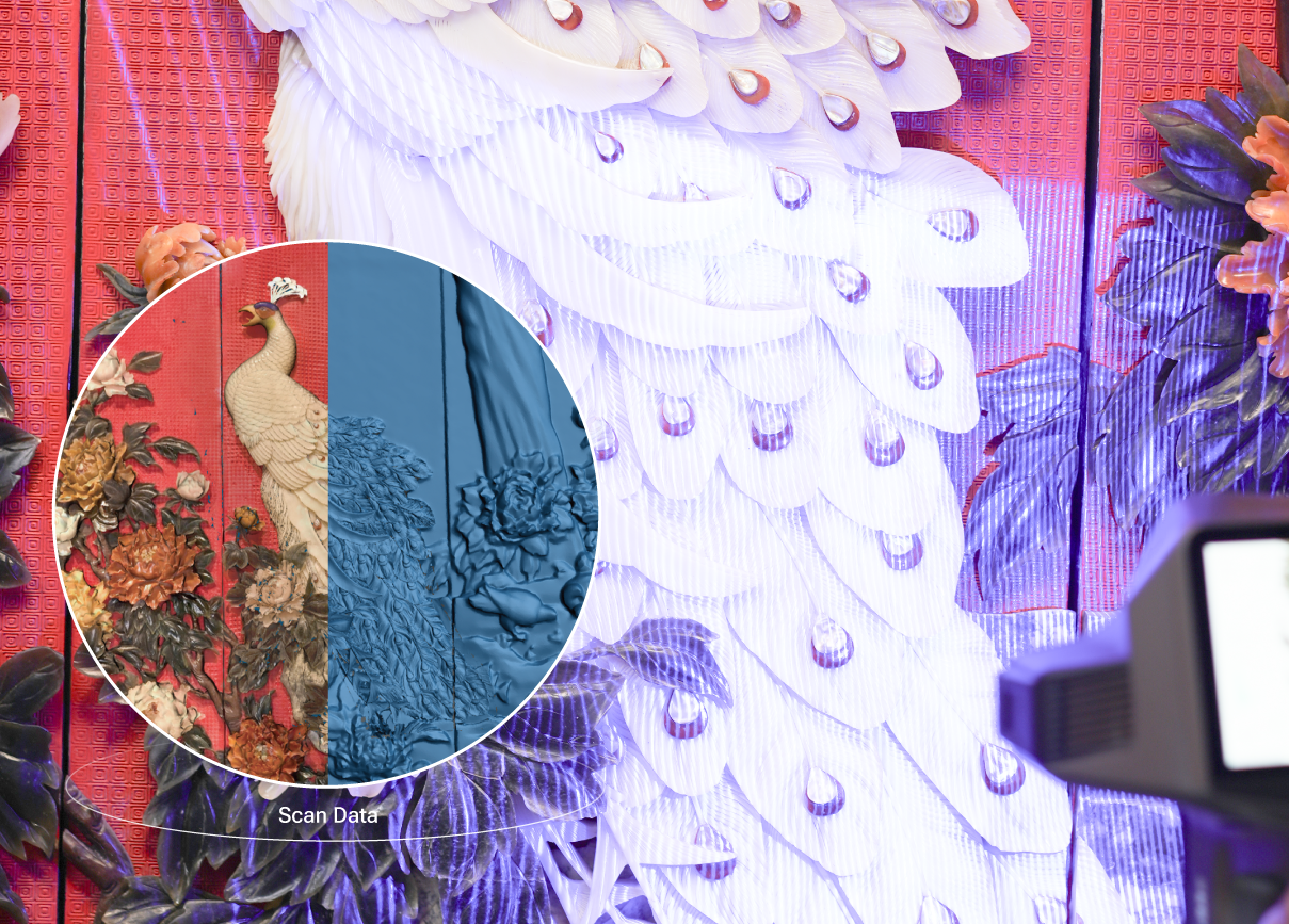 The EinScan Libre scans a detailed peacock artwork, with an inset showing half real texture and half 3D scan data.